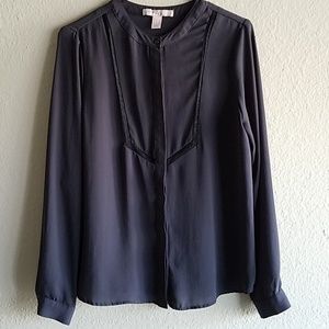 Long sleeve with mesh detail